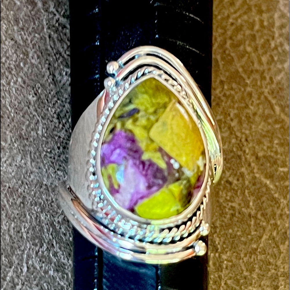 Lovely Sterling Silver Size 8 Green Mountain Mohave Turquoise Ring